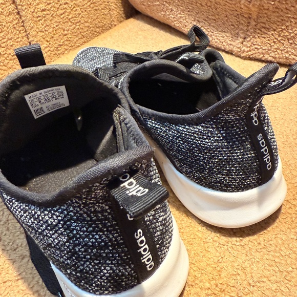 Adidas Classic Black and White Footwear - Picture 4 of 7